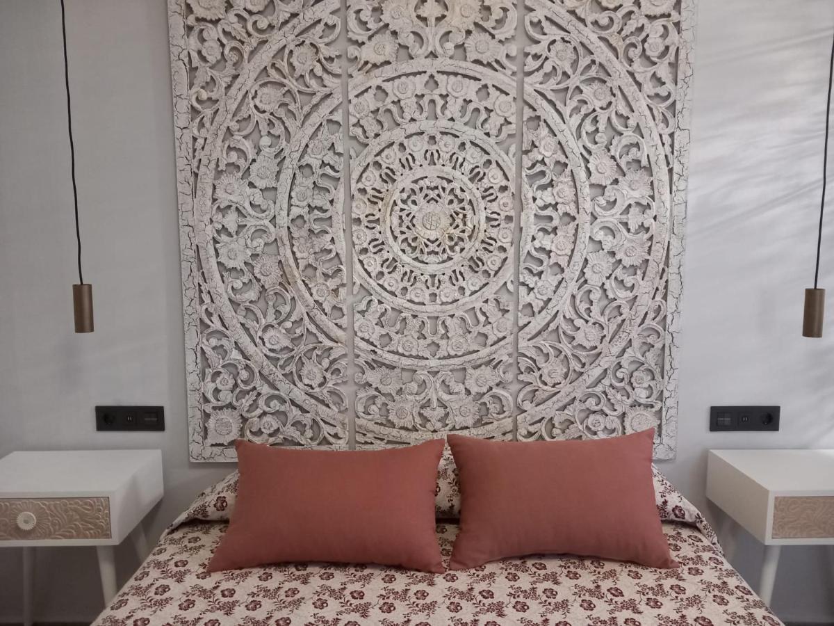Apartamentos De La Haya & Suite Con Jacuzzi, Junto Al Teatro Romano Мерида Экстерьер фото