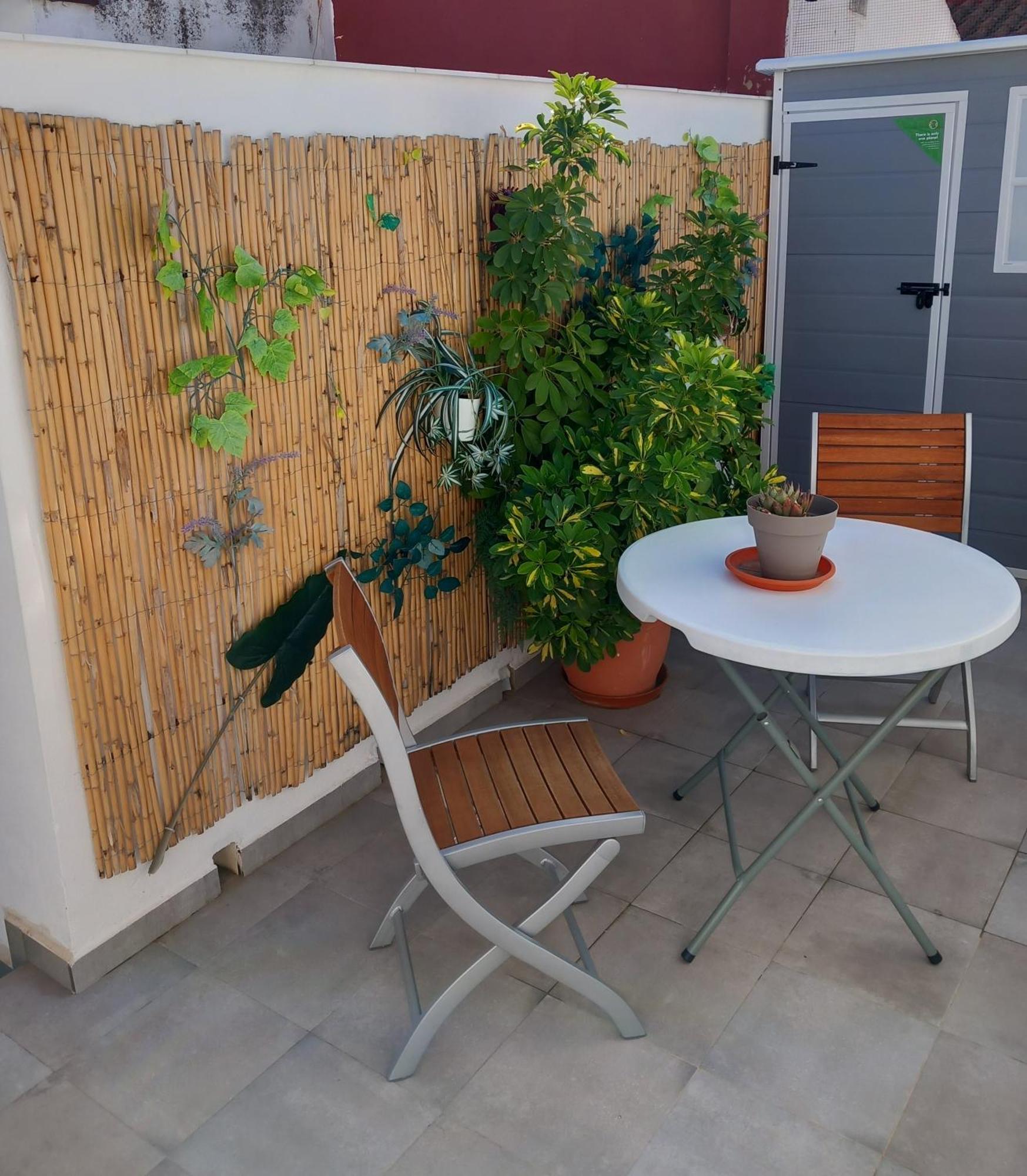 Apartamentos De La Haya & Suite Con Jacuzzi, Junto Al Teatro Romano Мерида Экстерьер фото