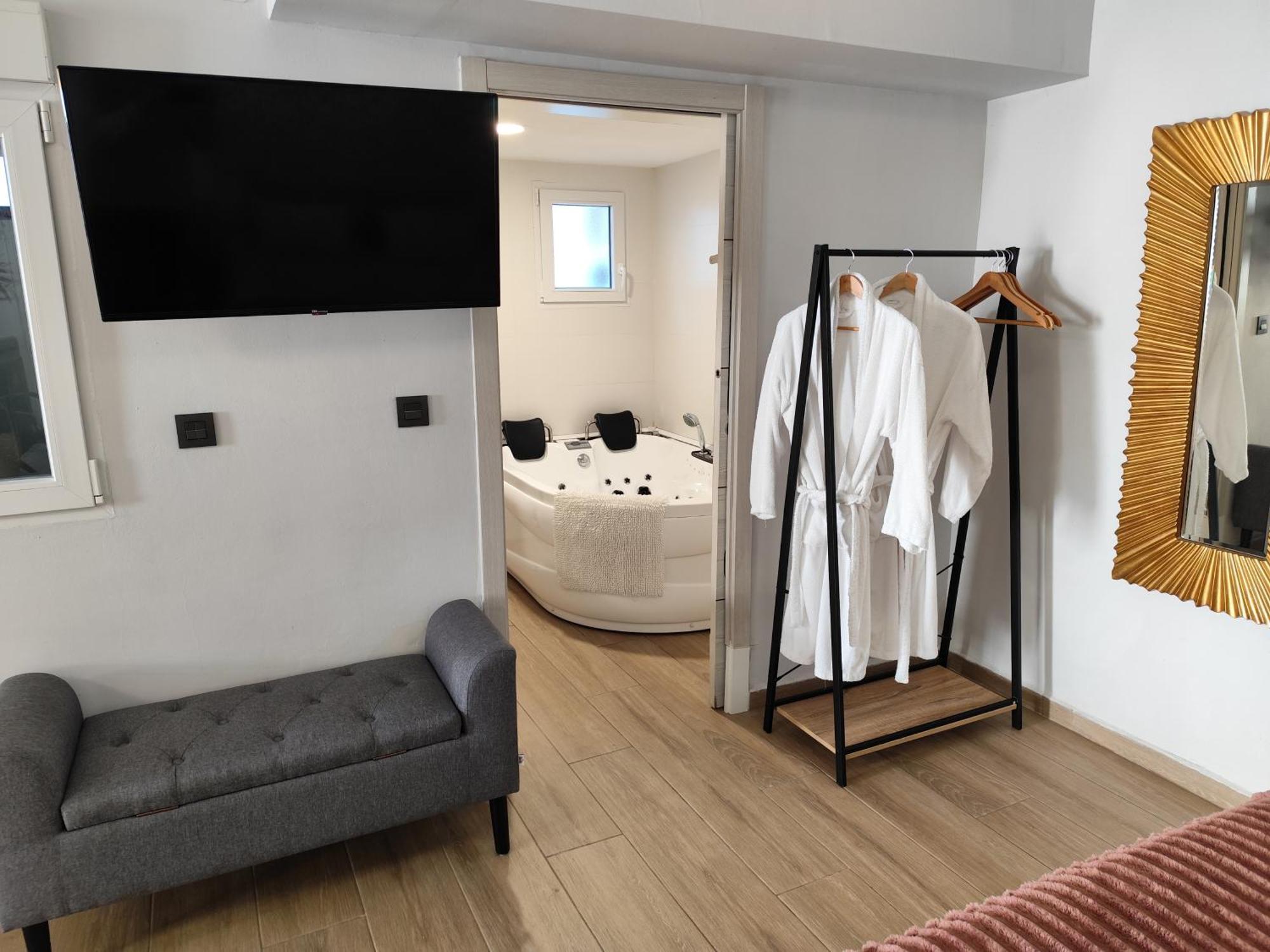 Apartamentos De La Haya & Suite Con Jacuzzi, Junto Al Teatro Romano Мерида Экстерьер фото