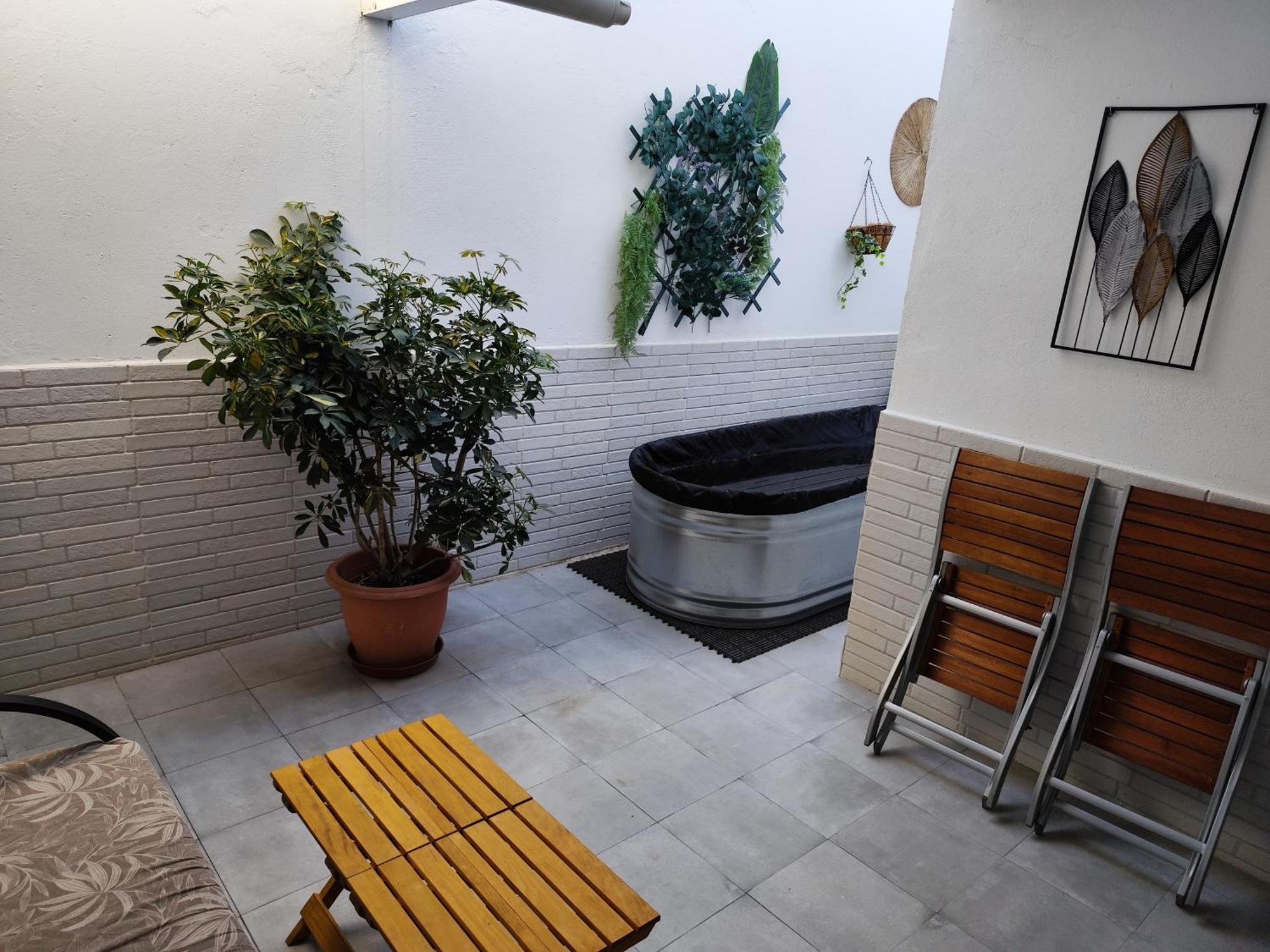 Apartamentos De La Haya & Suite Con Jacuzzi, Junto Al Teatro Romano Мерида Экстерьер фото